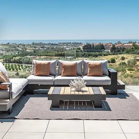 Oasis325- Class Penthouse With Stunning Views شقة إِستيبونا