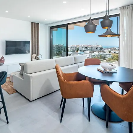 شقة Oasis325- Class Penthouse With Stunning Views إِستيبونا